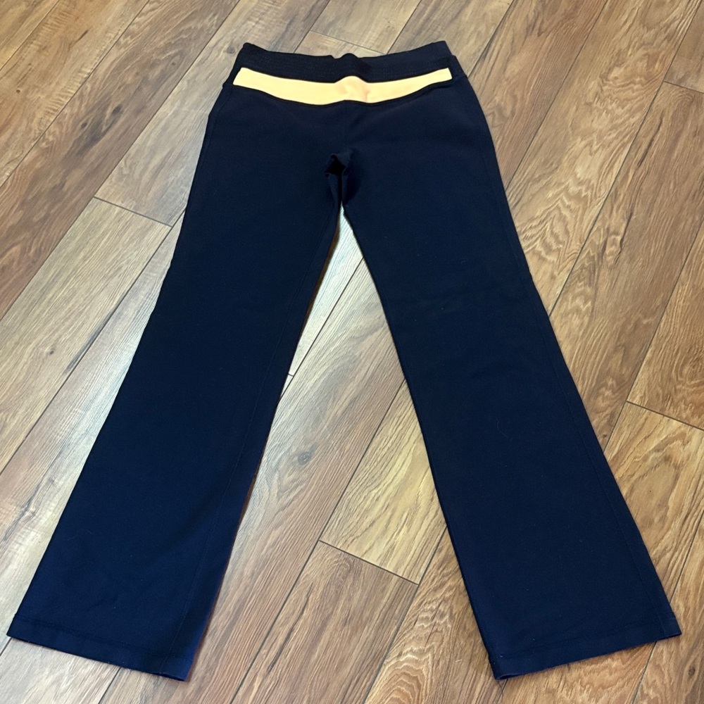 Lululemon yoga pants